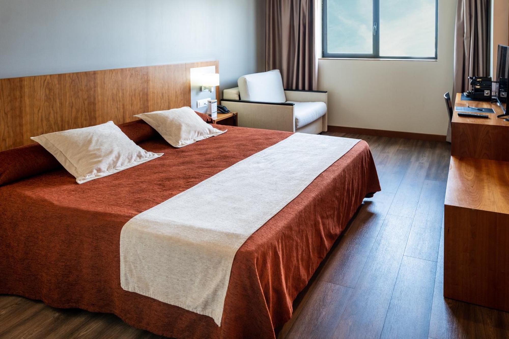 Triple Room,1742635393:JPEG